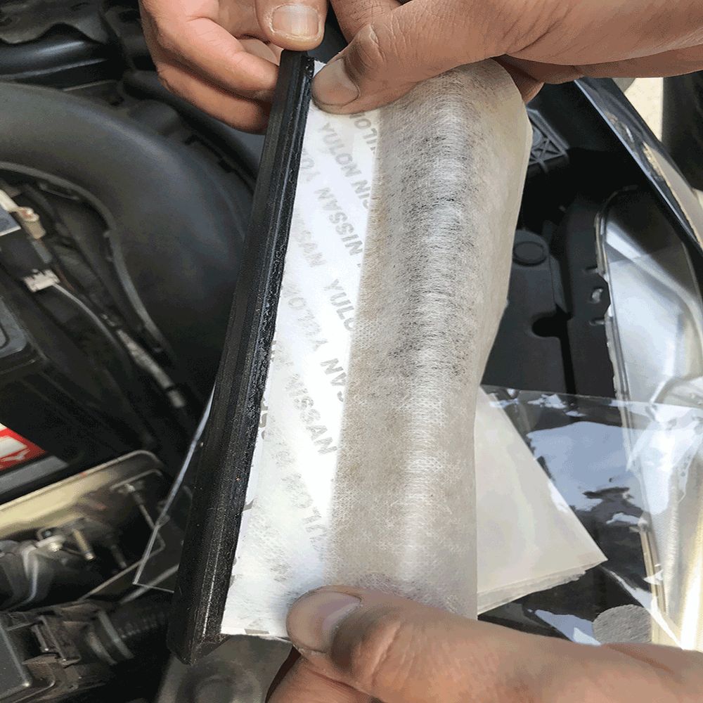 另一边紧密贴合